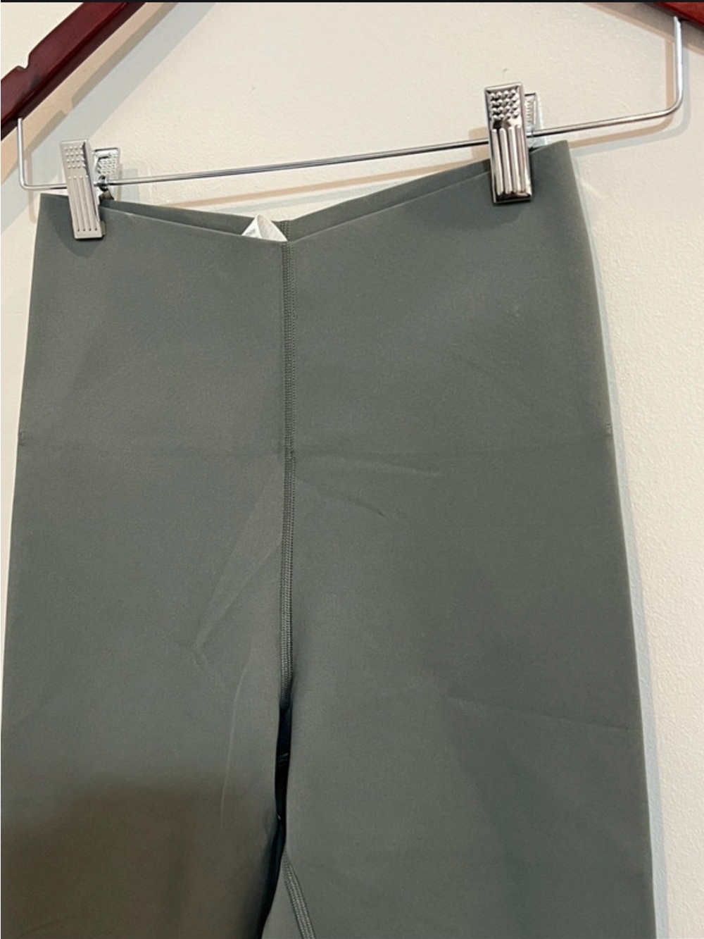 lululemon Olive Green leggings - Picture 4 of 10